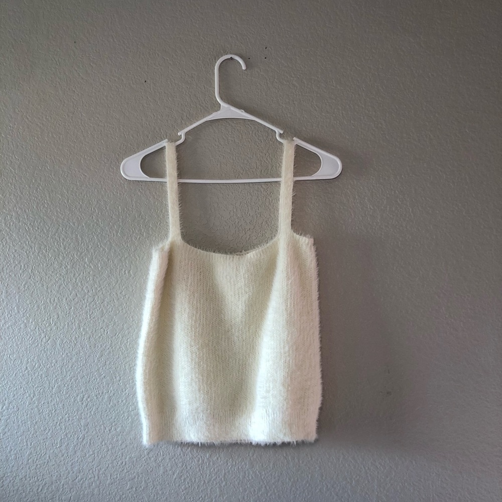 Willow & Wind Cable Knit Sweater Tank Crop | M